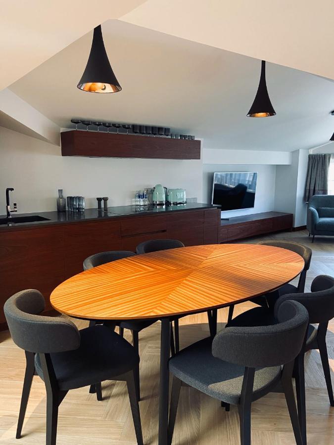 Roze Brivzemnieka Apartments Лиепая Экстерьер фото