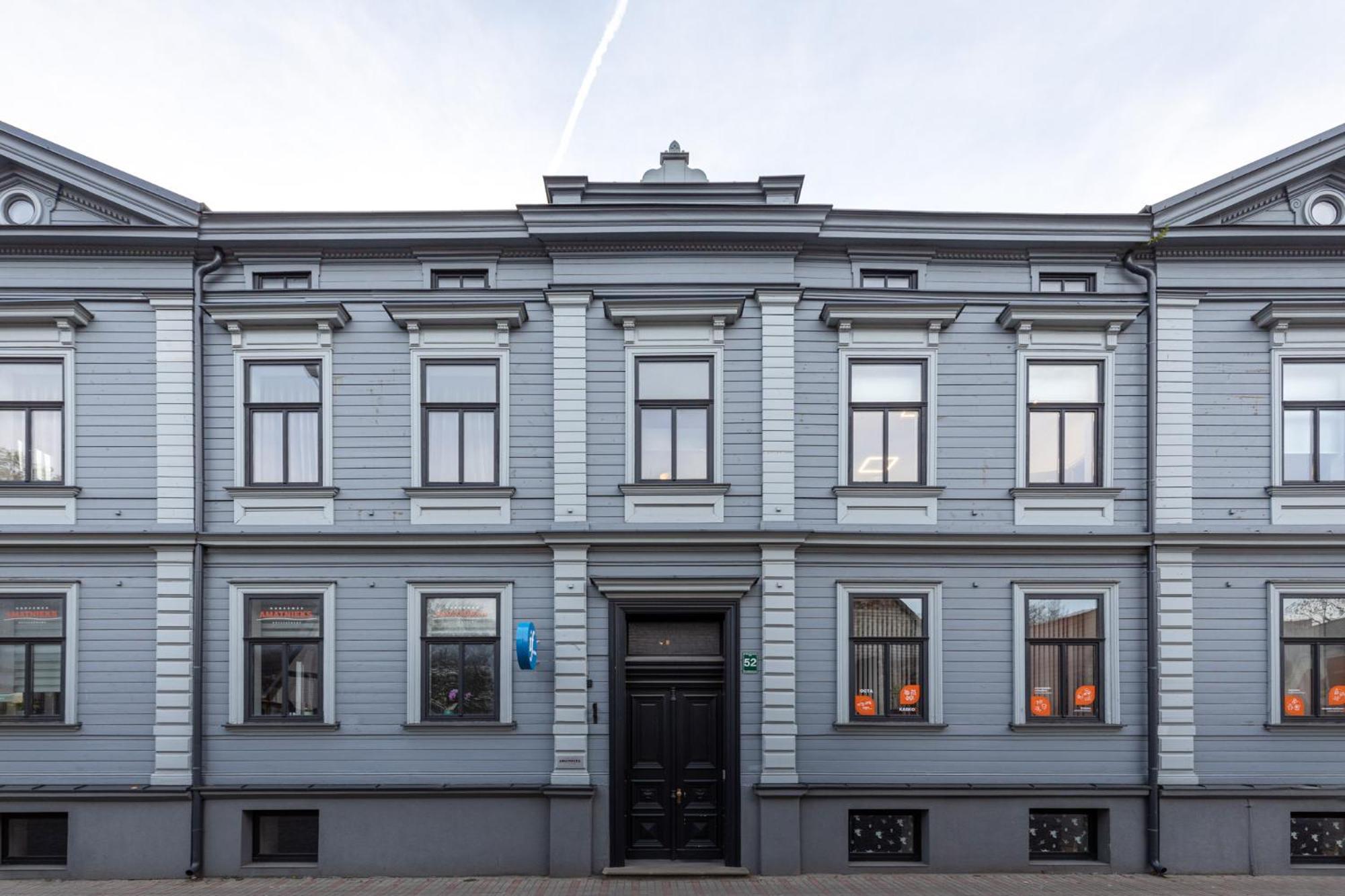 Roze Brivzemnieka Apartments Лиепая Экстерьер фото