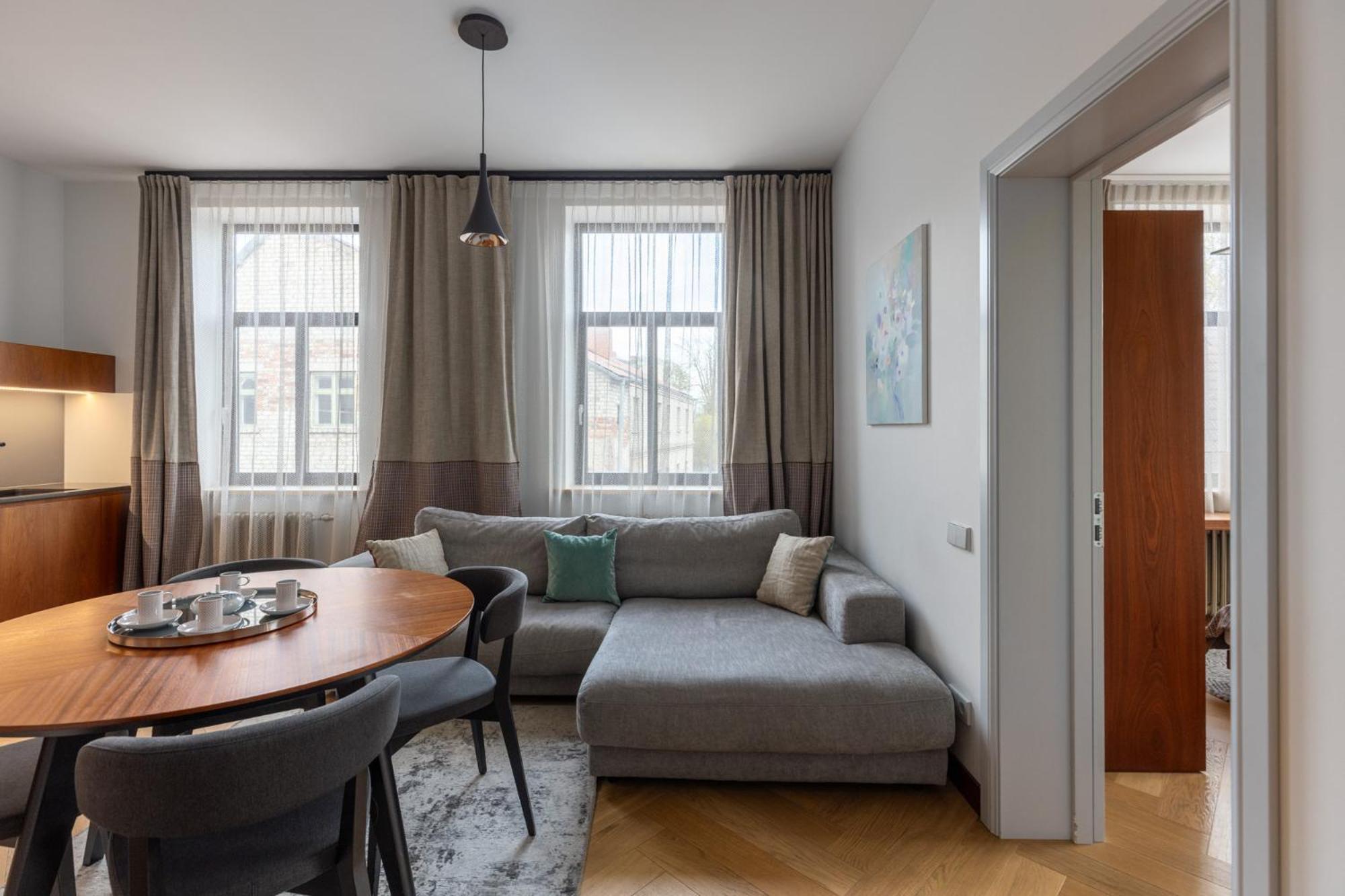 Roze Brivzemnieka Apartments Лиепая Экстерьер фото