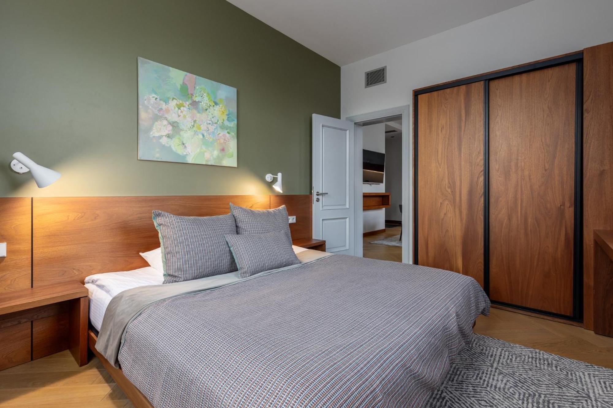 Roze Brivzemnieka Apartments Лиепая Экстерьер фото