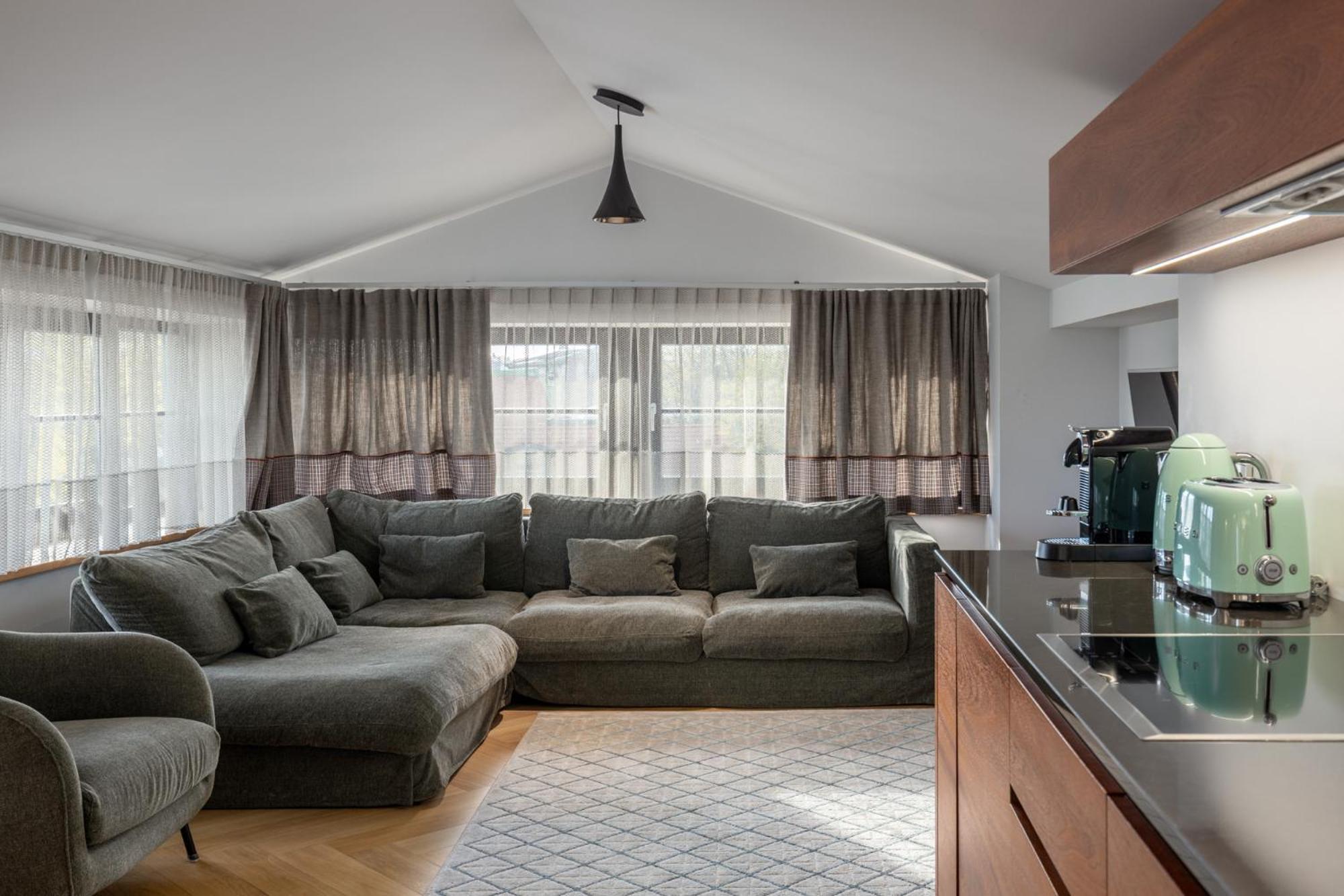 Roze Brivzemnieka Apartments Лиепая Экстерьер фото
