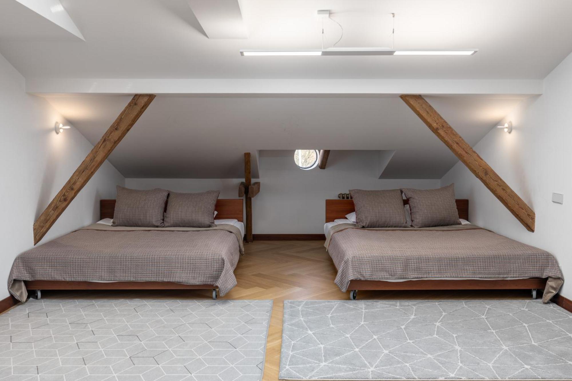Roze Brivzemnieka Apartments Лиепая Экстерьер фото