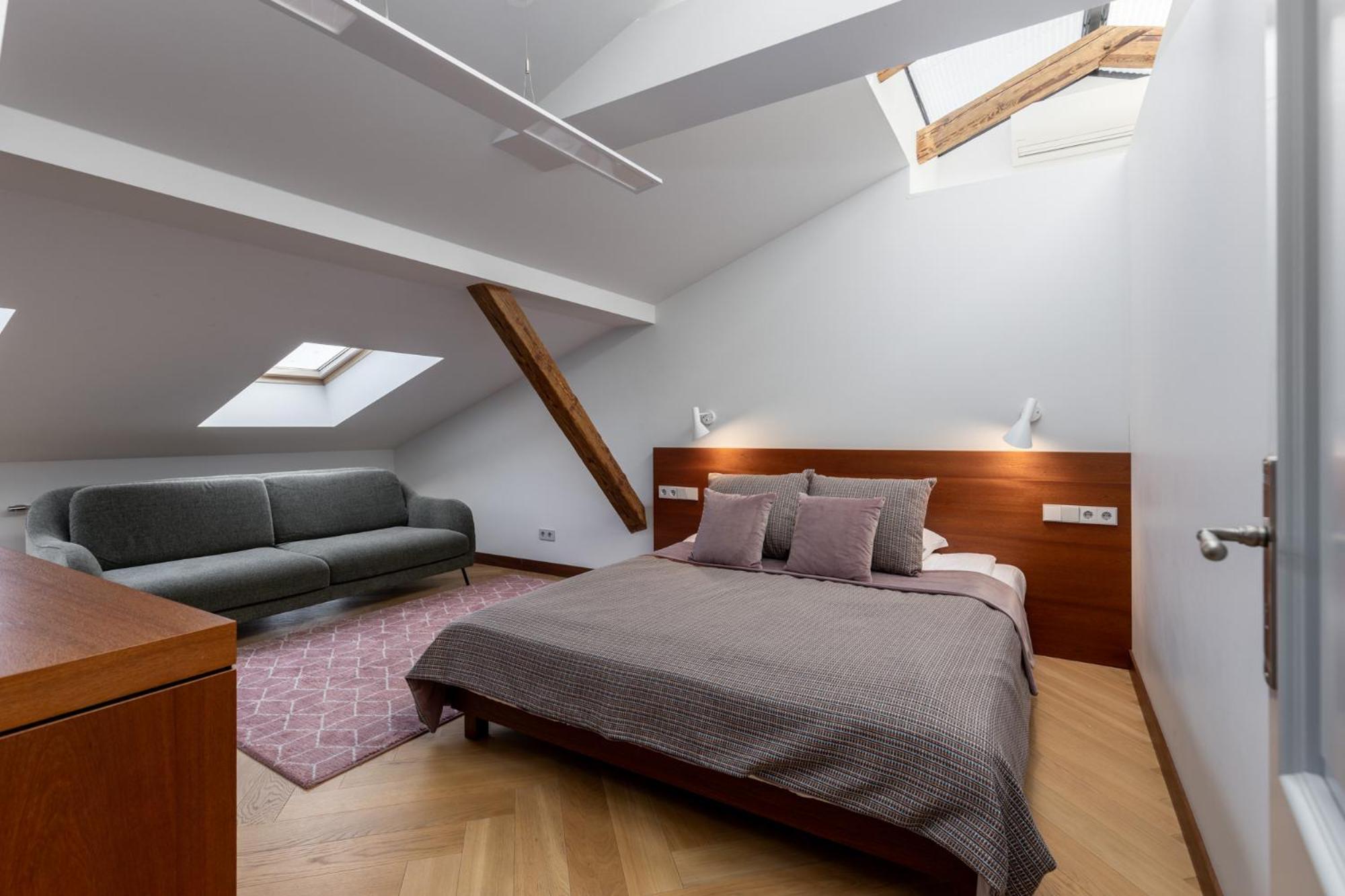 Roze Brivzemnieka Apartments Лиепая Экстерьер фото